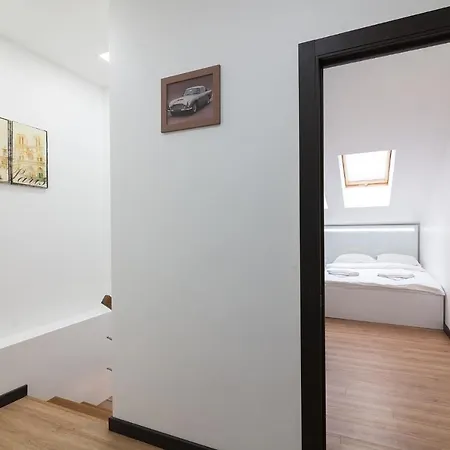 Leogrand On Doroshenka 38 Apartamento