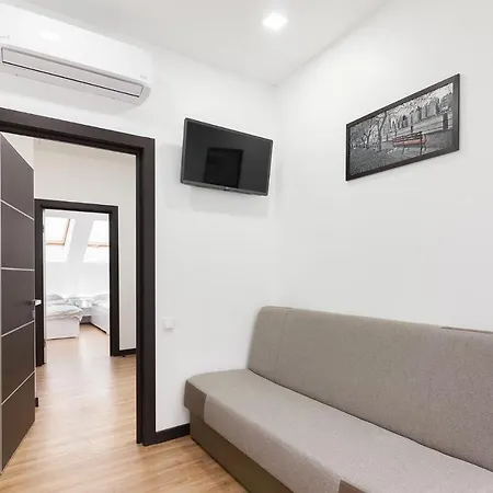 Apartment Leogrand On Doroshenka 38 Lviv