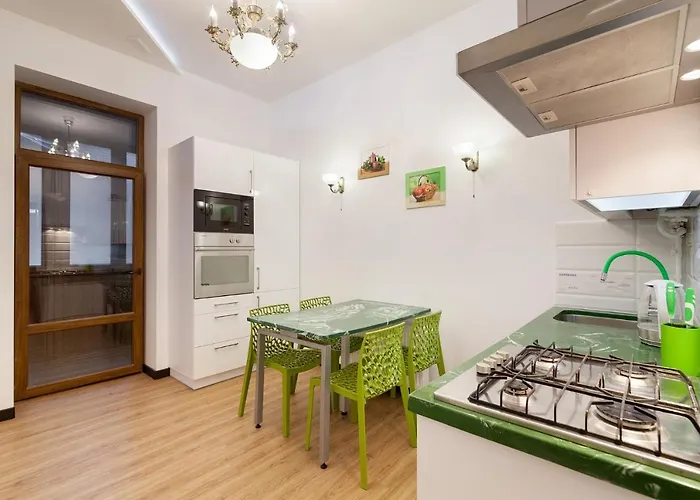 Leogrand On Doroshenka 38